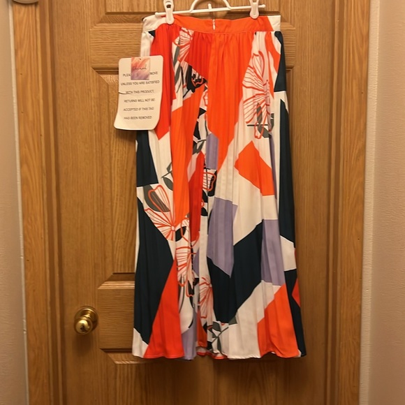 Chicwish Floral Abstract Color Block Maxi Skirt New L - Picture 3 of 12